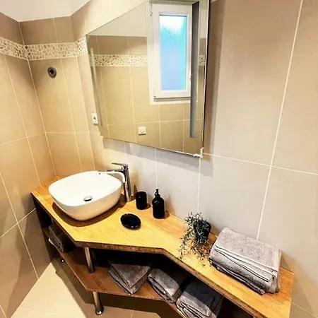 Magnificent Apartment Close To Paris Metro Line 1 Montreuil  Exterior photo
