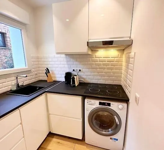 Magnificent Apartment Close To Paris Metro Line 1