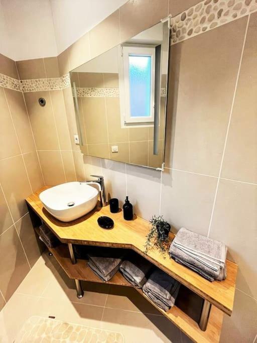 Apartment Magnificent Close To Paris Metro Line 1